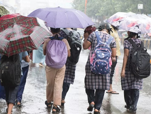 04_08_2025-school_closed_in_up_24002974